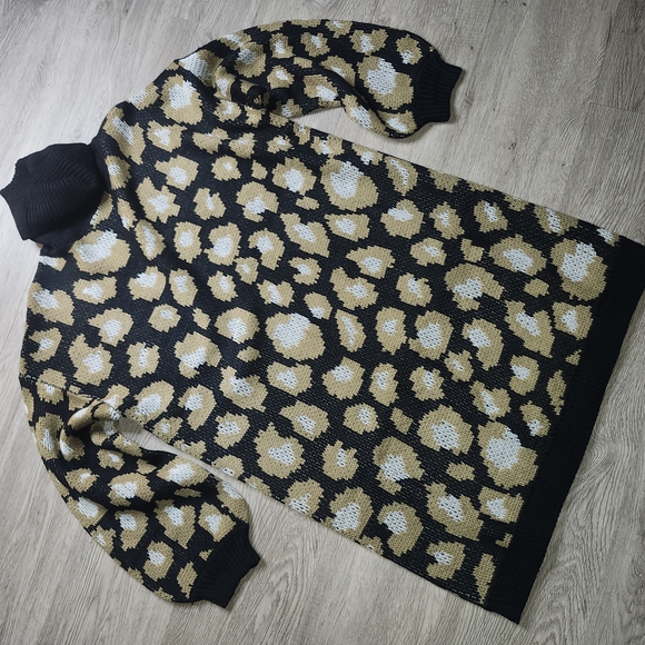 Sweet Lovely By Jen Tops - Stylish Black and Gold Leopard Print Women's Top